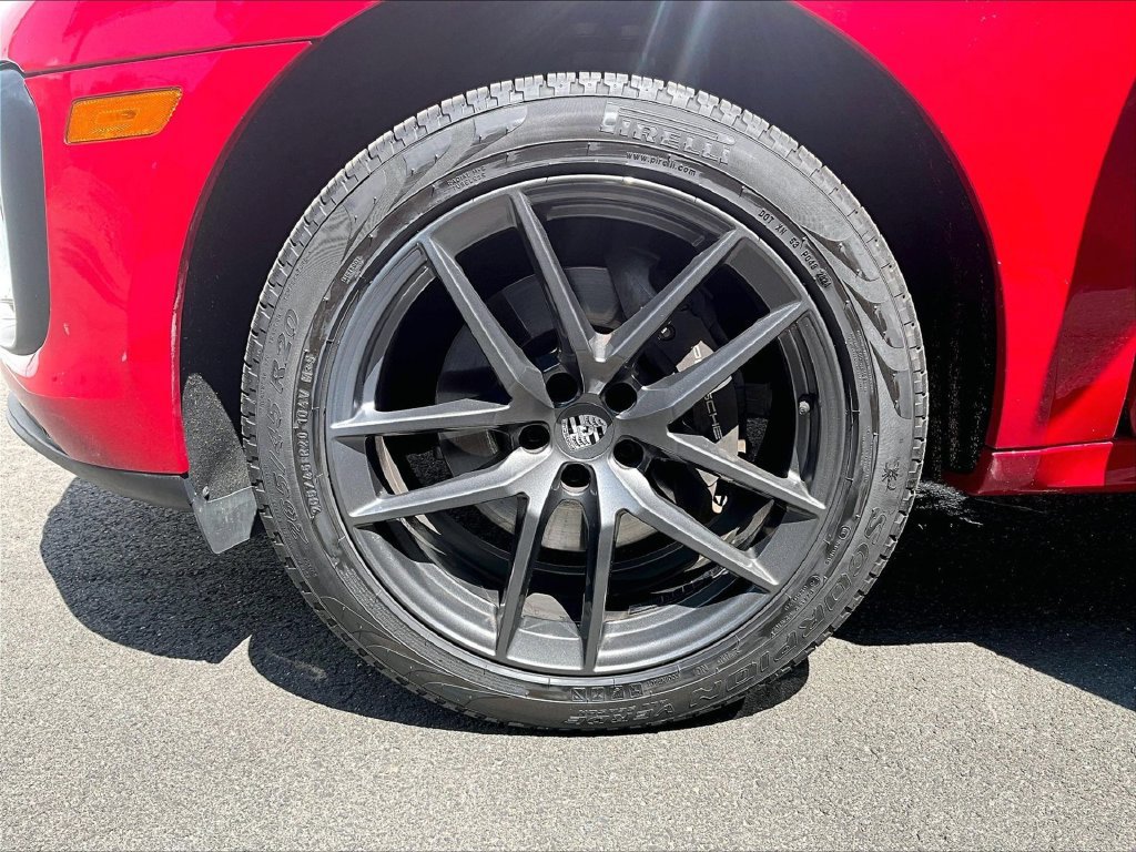 Certified 2023 Porsche Macan Turbo AWD/4WD image 14