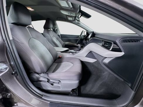 Used 2021 Toyota Camry LE FWD image 28