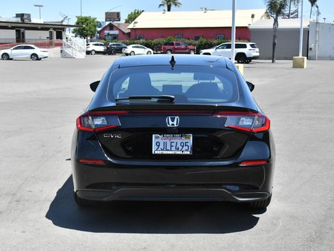 Used 2023 Honda Civic LX image 7