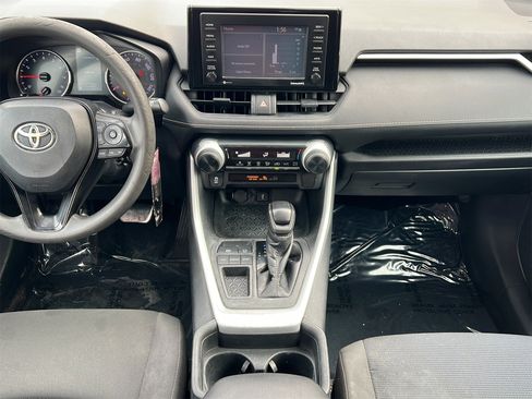 Used 2020 Toyota RAV4 LE image 12