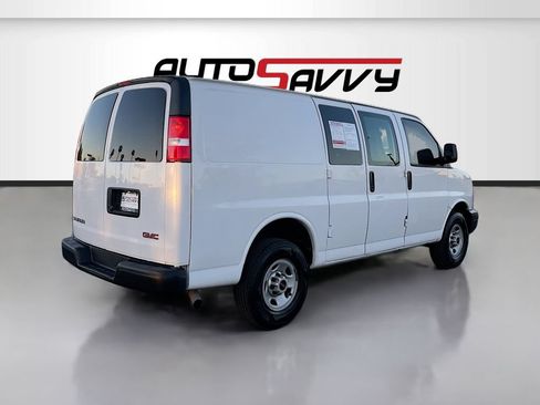 Used 2022 GMC Savana 2500 w/ Driver Convenience Package RWD image 7