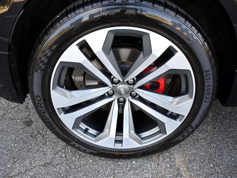 Used 2019 Audi Q8 Prestige w/ Luxury Package image 38