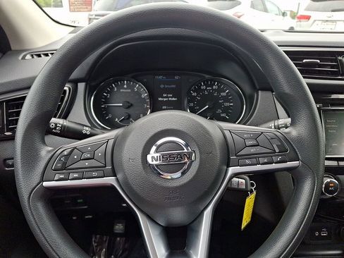 Used 2022 Nissan Rogue Sport S FWD image 18