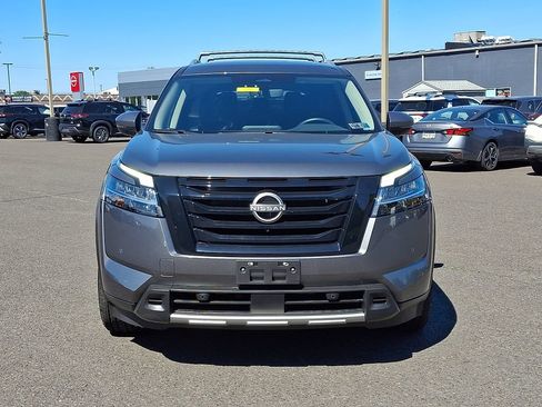 Certified 2023 Nissan Pathfinder SL w/ Black Appearance Package AWD/4WD image 2