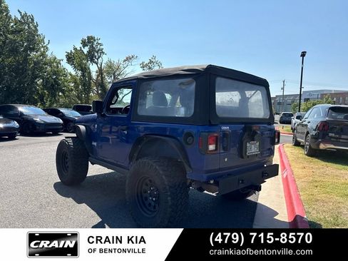 Used 2018 Jeep Wrangler Sport AWD/4WD image 7
