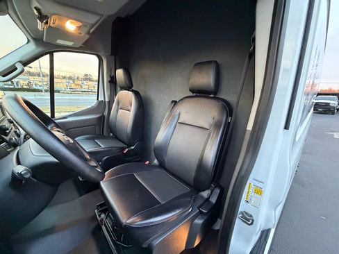 Used 2020 Ford Transit 150 Medium Roof AWD image 19