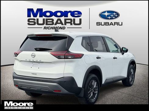 Used 2023 Nissan Rogue S FWD image 2