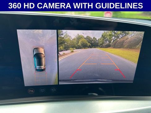 Used 2024 Cadillac Lyriq Sport RWD image 4