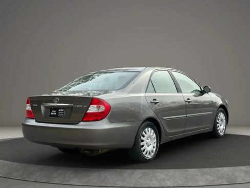 Used 2003 Toyota Camry LE FWD image 4