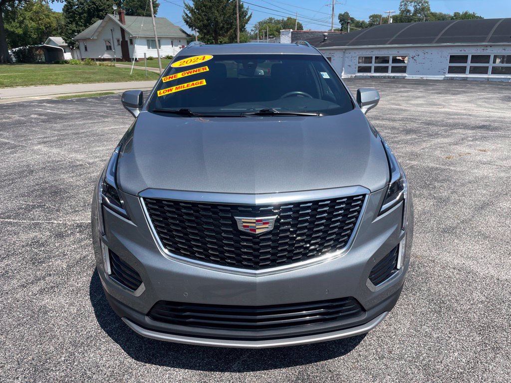 Used 2024 Cadillac XT5 Premium Luxury AWD/4WD image 2