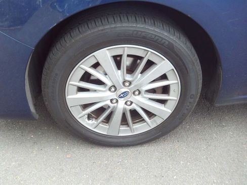 Used 2017 Subaru Impreza 2.0i Premium w/ Popular Package #1 AWD/4WD image 10