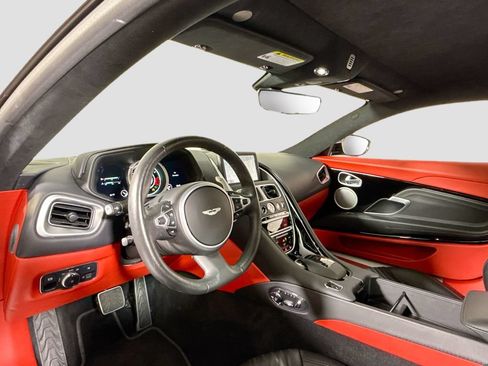 Used 2021 Aston Martin DB11 Coupe RWD image 9