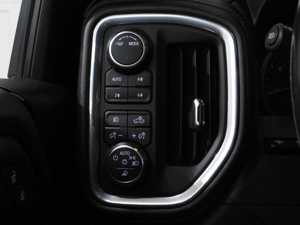 Used 2021 Chevrolet Silverado 2500 High Country w/ Z71 Off-Road Package AWD/4WD image 38