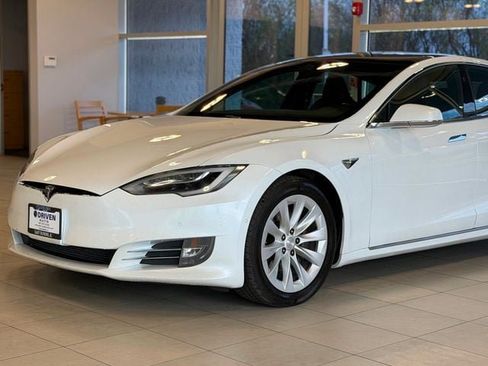 Used 2019 Tesla Model S Long Range image 3