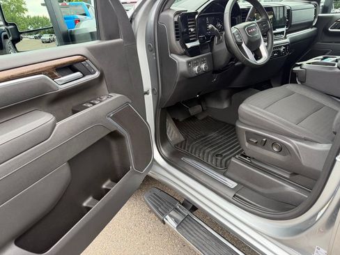 Used 2026 GMC Sierra 3500 SLE w/ SLE Value Package AWD/4WD image 12