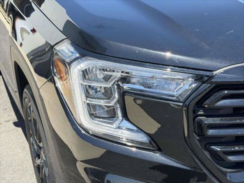 Used 2023 GMC Terrain SLT w/ Elevation Edition AWD/4WD image 12