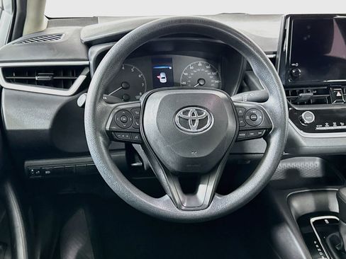Used 2025 Toyota Corolla LE FWD image 18