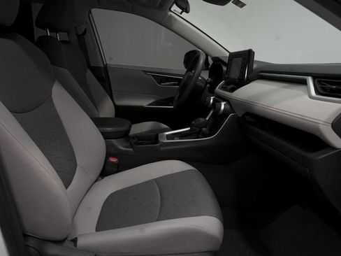 Used 2021 Toyota RAV4 XLE Premium image 13