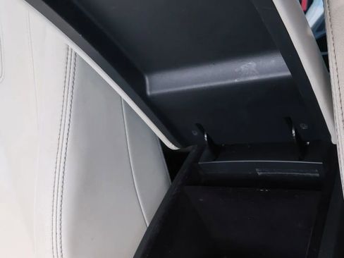 Used 2017 INFINITI Q60 3.0t w/ Cargo Package image 28