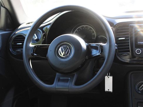 Used 2014 Volkswagen Beetle 2.5 FWD image 15