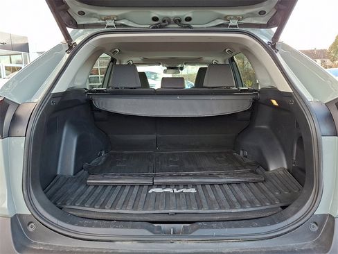 Used 2021 Toyota RAV4 XLE w/ Convenience Package image 28