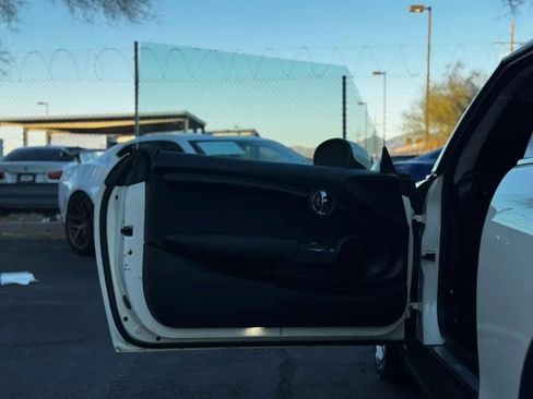 Used 2015 MINI Cooper 2-Door Hardtop image 33
