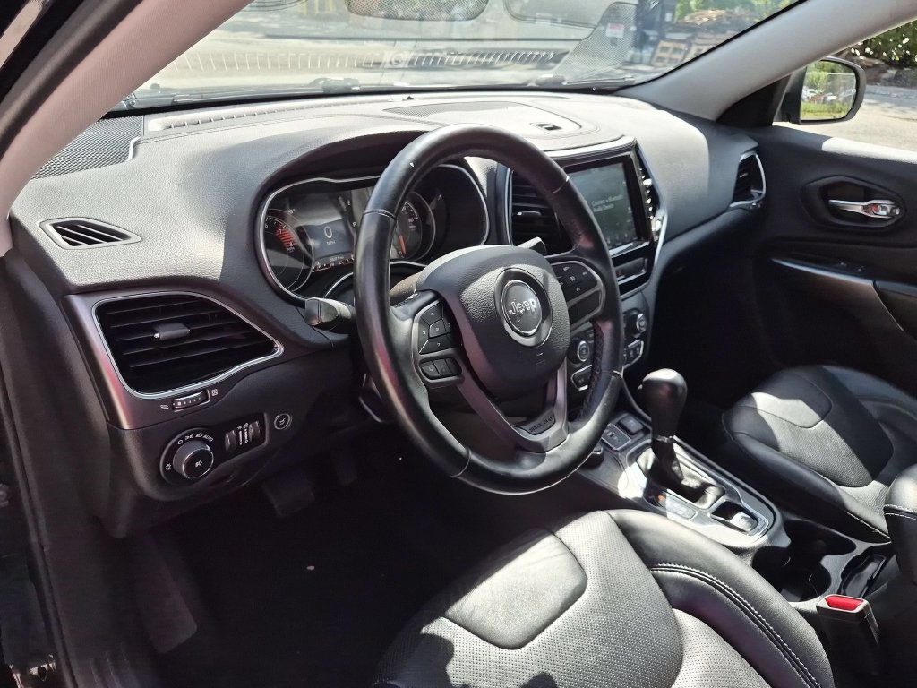 Used 2019 Jeep Cherokee Limited AWD/4WD image 11