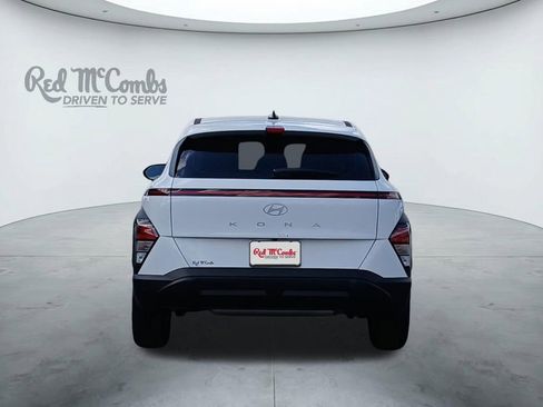 New 2026 Hyundai Kona SE image 4