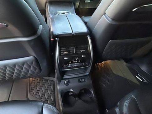 Used 2023 BMW X7 xDrive40i w/ Executive Package image 20