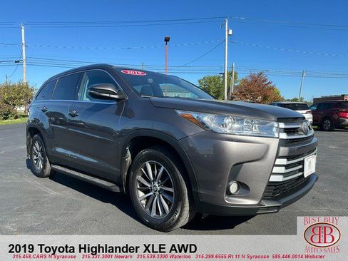 Used 2019 Toyota Highlander XLE AWD/4WD image 1