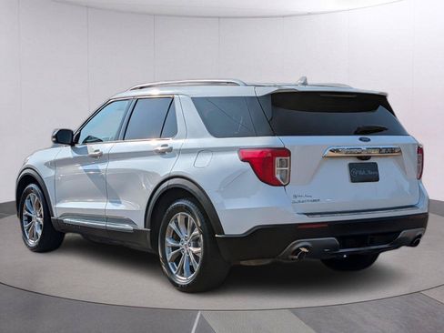 Used 2021 Ford Explorer Limited w/ Equipment Group 301A RWD image 3