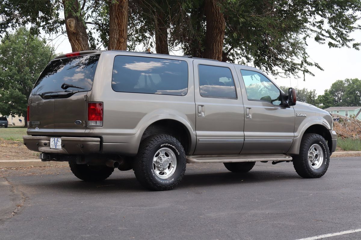 Used 2005 Ford Excursion Limited AWD/4WD image 5