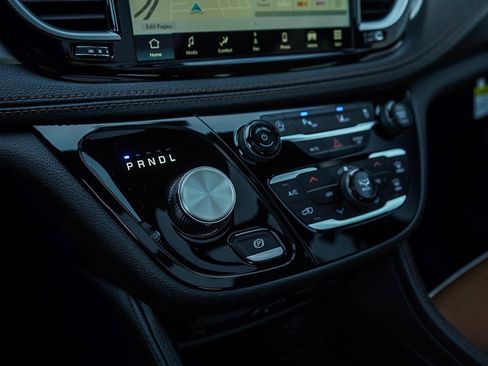New 2026 Chrysler Pacifica Pinnacle AWD/4WD image 28