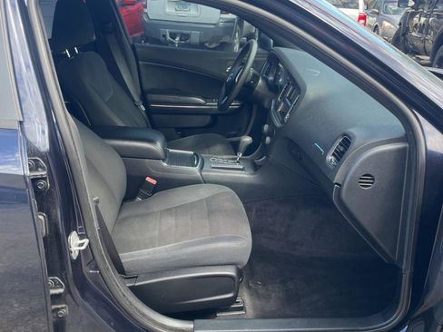 Used 2011 Dodge Charger SE RWD image 12
