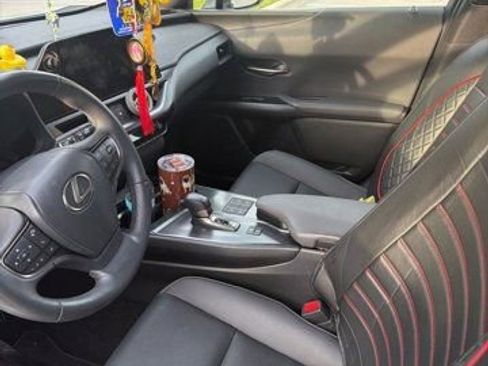 Used 2025 Lexus UX 300h FWD image 1