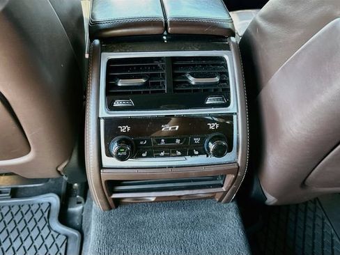 Used 2018 BMW M760i xDrive AWD/4WD image 29