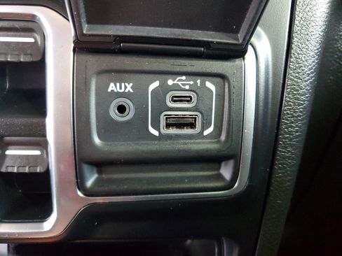 Certified 2021 Jeep Gladiator Mojave AWD/4WD image 29
