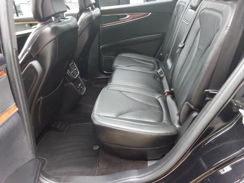 Used 2017 Lincoln MKX Reserve image 27