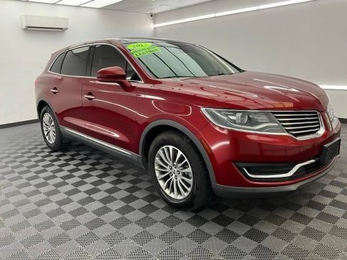 Used 2017 Lincoln MKX Select w/ Select Plus Package FWD image 3