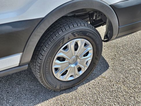 Used 2020 Ford Transit 350 XLT image 10