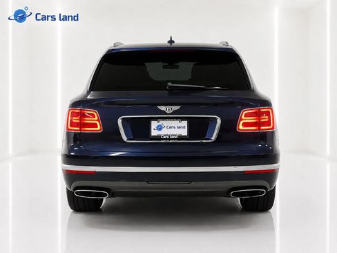Used 2017 Bentley Bentayga AWD/4WD image 4
