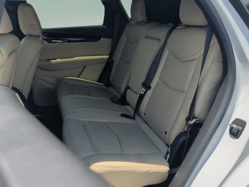 Used 2017 Cadillac XT5 Luxury w/ Driver Awareness Package FWD image 47