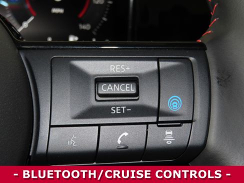 Certified 2025 Nissan Kicks SR image 14