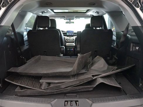 Used 2023 Ford Explorer XLT w/ Equipment Group 202A AWD/4WD image 52