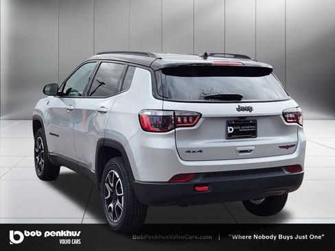Used 2024 Jeep Compass Trailhawk AWD/4WD image 27