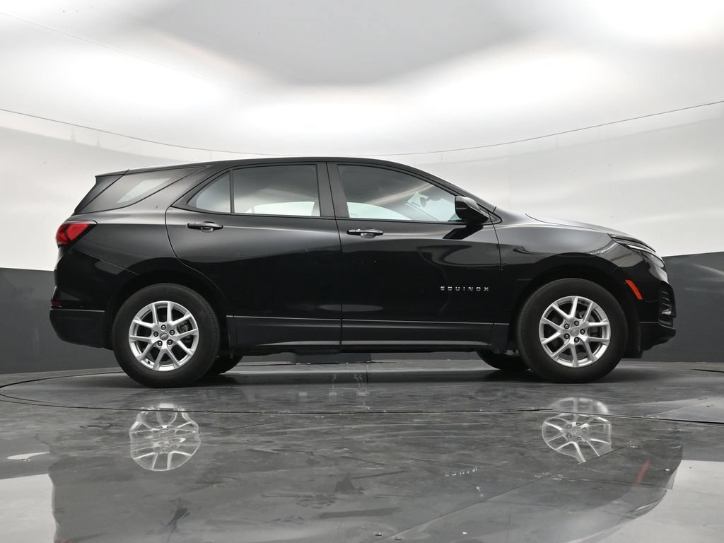 Used 2024 Chevrolet Equinox LS FWD image 24