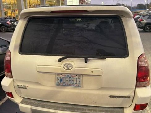 Used 2004 Toyota 4Runner SR5 image 12