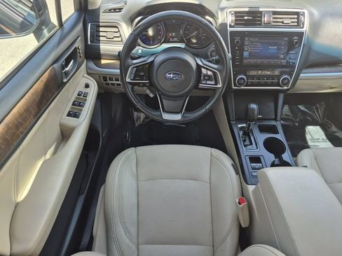 Used 2018 Subaru Outback 2.5i Limited AWD/4WD image 21