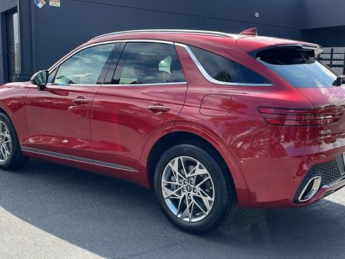 Used 2025 Genesis GV70 2.5T image 11