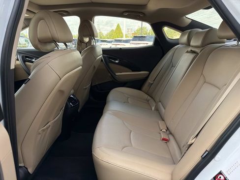 Used 2016 Hyundai Azera Limited FWD image 16